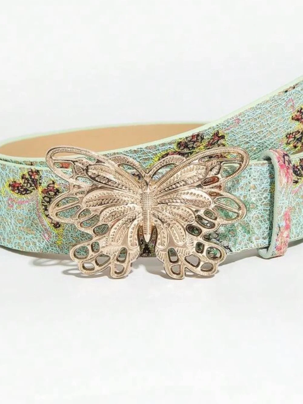 1pc Women's Sweet Vintage Hollow Butterfly Buckle Light Green Print Decorative